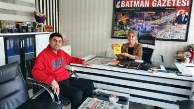 EDEBİYAT BİR VİCDAN MESELESİDİR