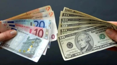 EURO 47, DOLAR 40 LİRA SEVİYESİNDE