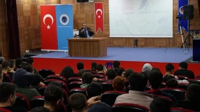 EVRENİN ŞİFRESİ BİLİM KAFE&rsquo;DE KONUŞULDU