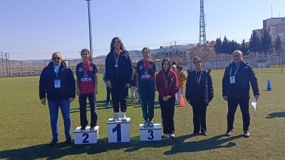 GEN&Ccedil; YETENEKLER PİSTTE TER D&Ouml;KT&Uuml;