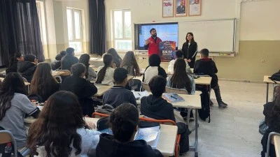 GEN&Ccedil;LER BİLİM VE TEKNOLOJİYLE BULUŞUYOR