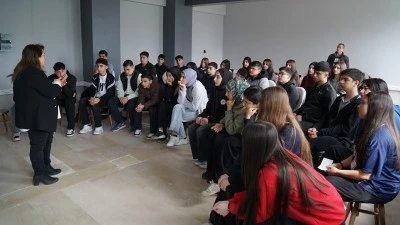 LİSELİLERE BİYOTEKNOLOJİ ANLATILDI