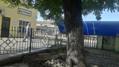 ÇEVRE GÖNÜLLÜLERİNDEN BATMAN GARI'NDAKİ AĞAÇLAR İÇİN ÇAĞRI 