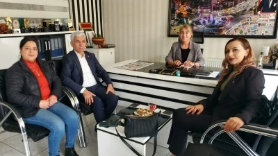 ESNAF ODASI YENİ Y&Ouml;NETİMİ GAZETEMİZİ TEBRİK ETTİ