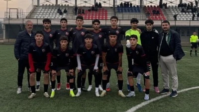 TÜPRAŞ SPOR, U18 LİGİNDE ŞAMPİYONLUĞA ULAŞTI