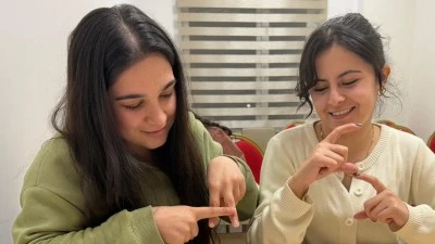 &Ouml;ĞRENCİLER İŞARET DİLİYLE FARKINDALIK KAZANIYOR