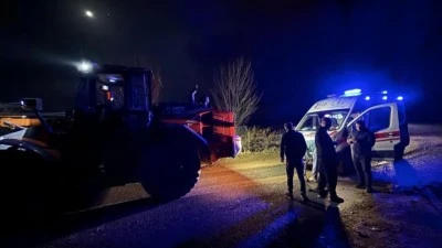 AMBULANS MAHSUR KALDI, EKİPLER KURTARDI