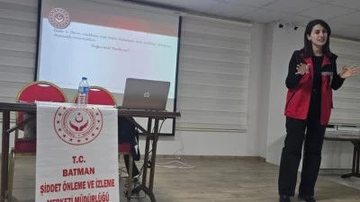 KADINA Y&Ouml;NELİK ŞİDDETİN &Ouml;NLENMESİ ANLATILDI