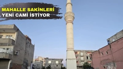 CAMİ YIKILDI,GERİYE MİNARE KALDI