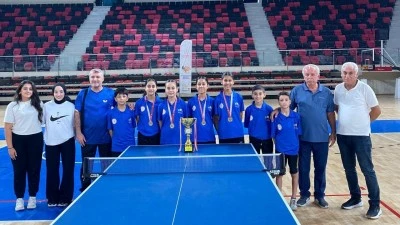 MASA TENİSİ TAKIMI TÜRKİYE'Yİ SALLADI