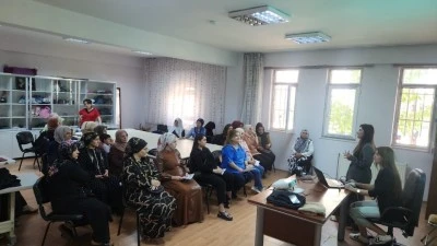 ANNE VE ANNE ADAYLARINA ÖZEL EĞİTİM