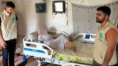 YAŞLI KADINA HASTA YATAĞI DESTEĞİ