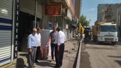 ÇİFTÇİ: KALDIRIM ÇALIŞMALARI ESNAFI ZORLUYOR