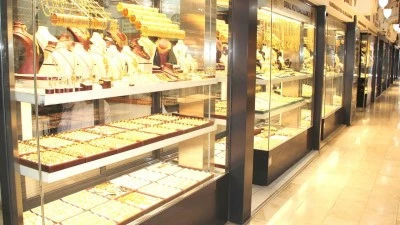 BATMANLI KUYUMCUDAN &quot;BORÇSUZ EVLİLİK&quot; ÇAĞRISI