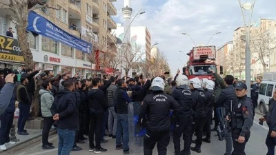 PANKART GERGİNLİĞİNDE 5 G&Ouml;ZALTI