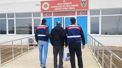 ARANAN 35 KİŞİ YAKALANDI