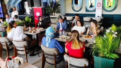 ÜNİPERSEN AİLESİ KAHVALTIDA BULUŞTU