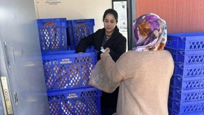 6 BİN 600 AİLEYE GIDA KARTI