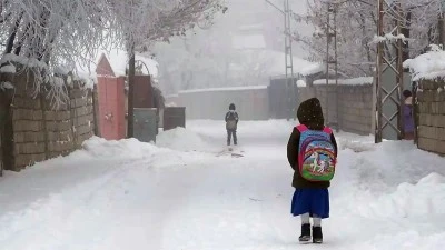 YOĞUN KAR YAĞIŞI VE BUZLANMA NEDENİYLE OKULLAR 1 G&Uuml;N TATİL