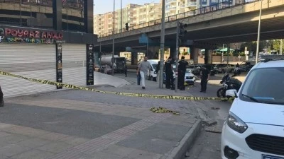 KADINLARA LAF ATAN GENÇLER ESNAFA SALDIRDI