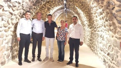 BEDRİ AYSELİ MOR KURYAKOS AÇILIŞINDA