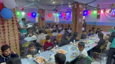 RAMAZAN&rsquo;IN BEREKETİ AFRİN&rsquo;DE YETİM SOFRALARINDA BULUŞTU