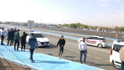 SÜRÜCÜ AKADEMİSİNDE İLK SINAV HEYECANI