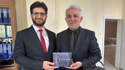 TABLET DAĞITAN SENDİKA ŞİMDİ AKILLI SAAT VERİYOR