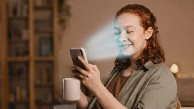 YAPAY ZEKA GEN&Ccedil;LERİN CEBİNDE, YAŞLILARIN UZAĞINDA