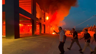 BİM&rsquo;İN ANA DEPOSINDA B&Uuml;Y&Uuml;K YANGIN