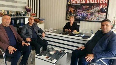 BAŞKAN &Ouml;NL&Uuml;: GAZETEMİZİ KUTLADI