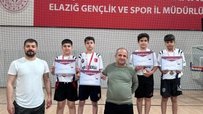 FATİH ORTAOKULU T&Uuml;RKİYE ŞAMPİYONASI&rsquo;NA KATILACAK