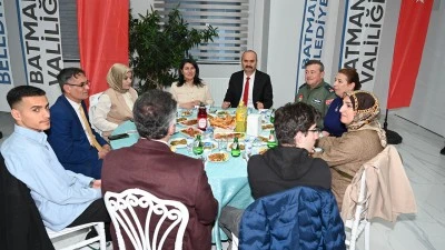 PROTOKOL &Uuml;YELERİ İFTAR SOFRASINDA BULUŞTU