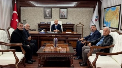 VALİ CANALP, MİNİBÜS ESNAFINI DİNLEDİ