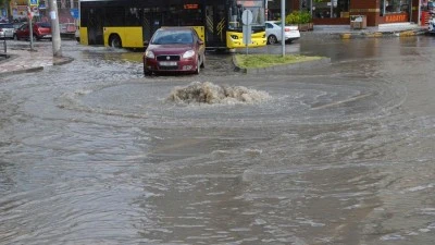 METEOROLOJİ ALARM VERDİ: FIRTINA KAPIDA