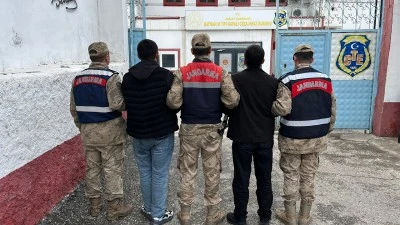 15 YIL &Uuml;ZERİ CEZALI 2 FİRARİ YAKALANDI