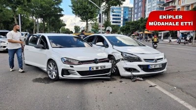 VALİLİK KAVŞAĞI&rsquo;NDA TRAFİK KAZASI