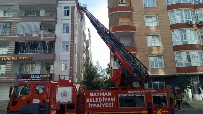 KORKUTAN YANGIN:  AYNI AİLEDEN 4 KİŞİ DUMANDAN ETKİLENDİ