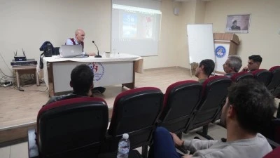 GENÇLERE SAĞLIKLI YAŞAM BİLİNCİ AŞILANIYOR