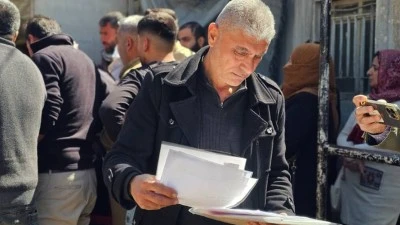 K&Uuml;RTLER YILLAR SONRA KİMLİK İ&Ccedil;İN SIRAYA GİRDİ