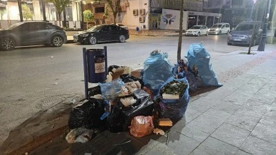 ÇÖP YIĞINLARI OLUŞUYOR!