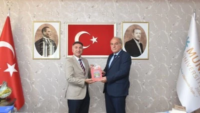 İKİ ÜNİVERSİTE ARASINDA İŞ BİRLİĞİ GÖRÜŞMESİ