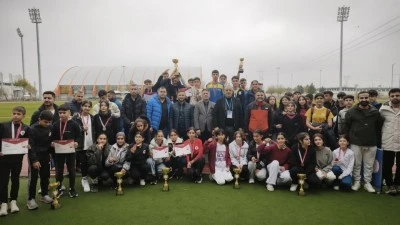 YILDIZLAR KROS YARIŞMASI NEFES KESTİ