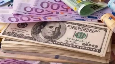 DOLAR VE EURO GÜNE YÜKSELİŞLE BAŞLADI