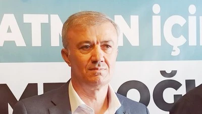 MEHMET OĞURLU ADAYLIĞINI AÇIKLADI