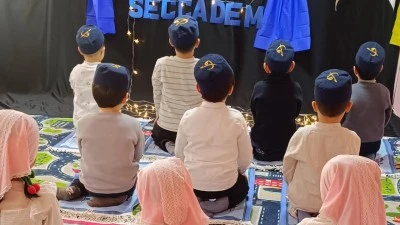 MİNİK Y&Uuml;REKLER İLK SECCADELERİYLE TANIŞTI