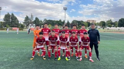 PETROLSPOR’UN GENÇLERİ RAKİP TANIMIYOR