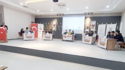 GEN&Ccedil; ZİHİNLER YARIŞIYOR