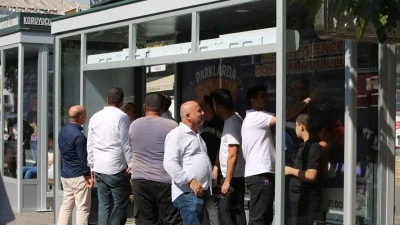 VATANDAŞI SICAKTAN VE SOĞUKTAN KORUYACAK DURAKLAR