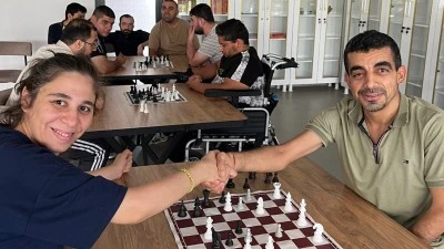 ENGELSİZ HAMLELER SATRAN&Ccedil; TAHTASINDA BULUŞTU